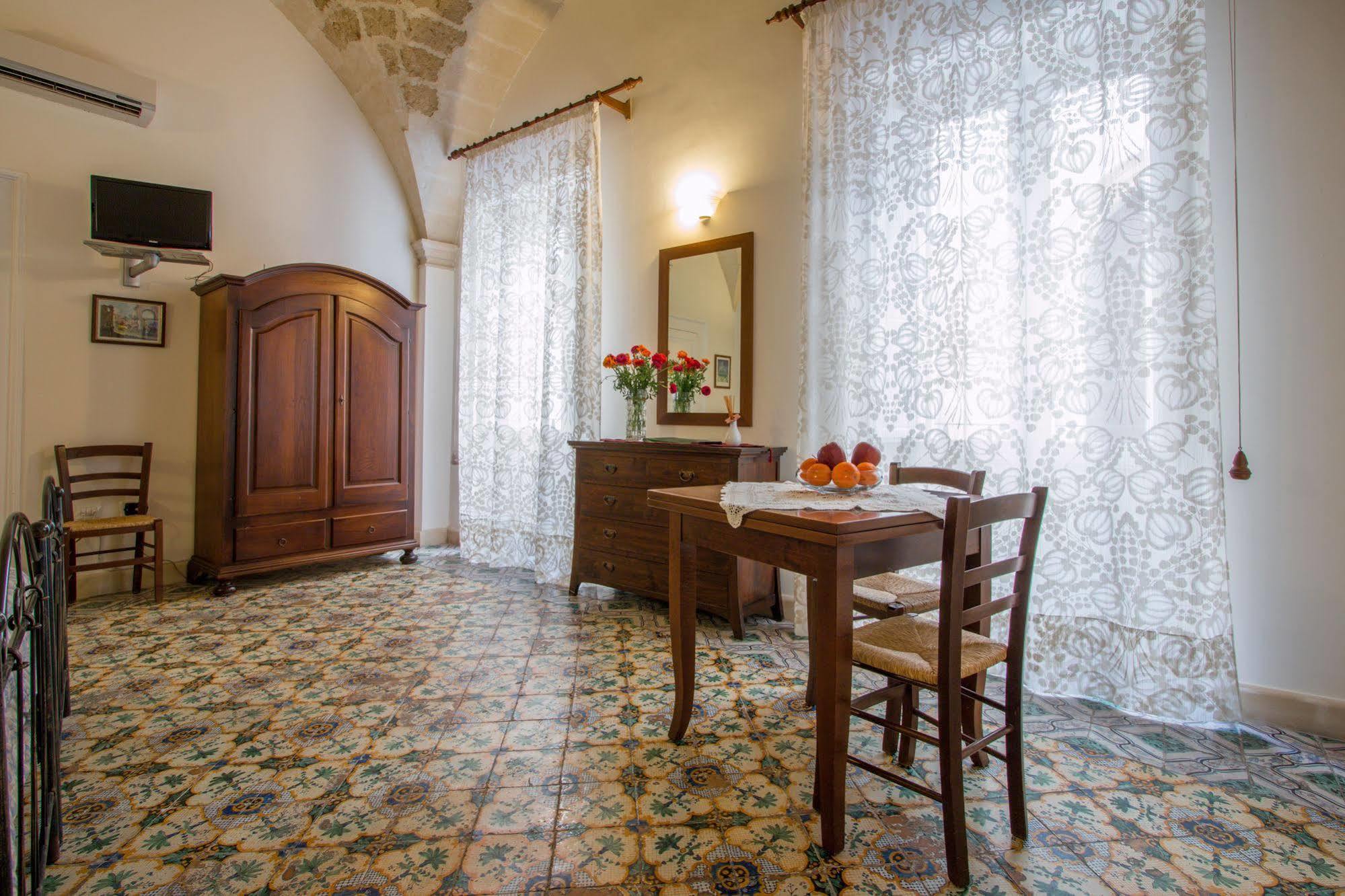 B&B Casa Li Santi Lecce Eksteriør billede