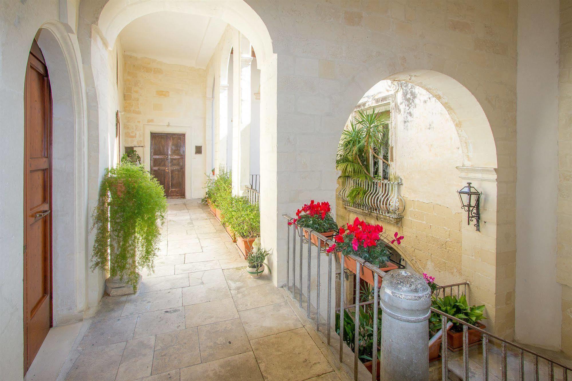 B&B Casa Li Santi Lecce Eksteriør billede